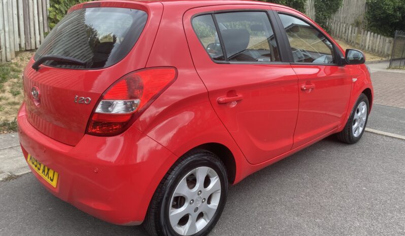HYUNDAI i20 AUTO 2010 full